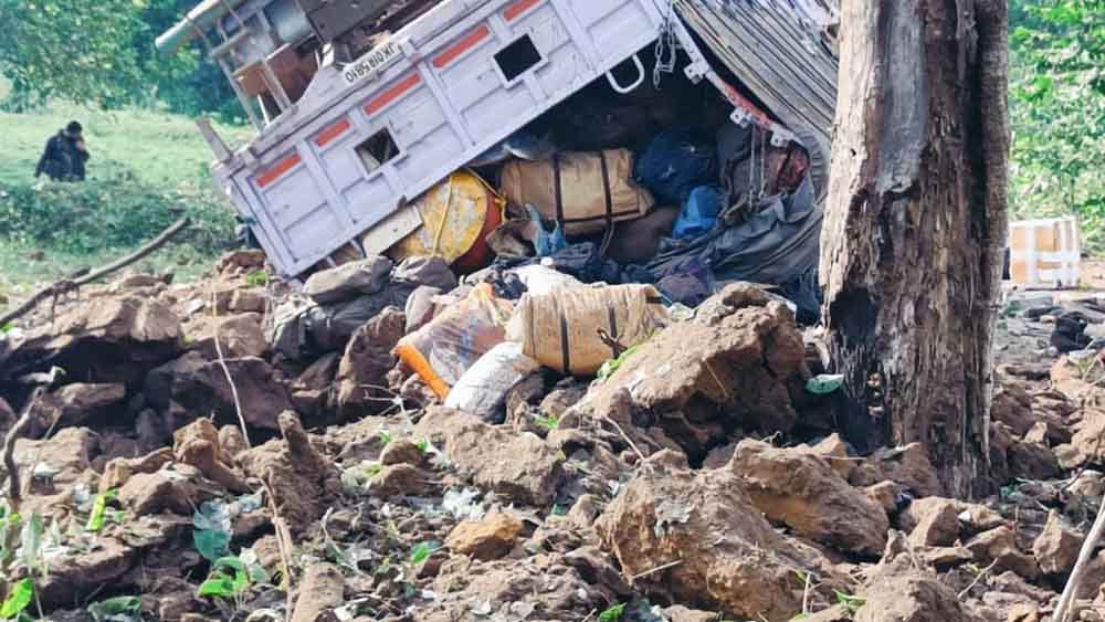 CG के सुकमा में नक्‍सलियों ने किया आईईडी ब्‍लास्‍ट, दो जवान शहीद