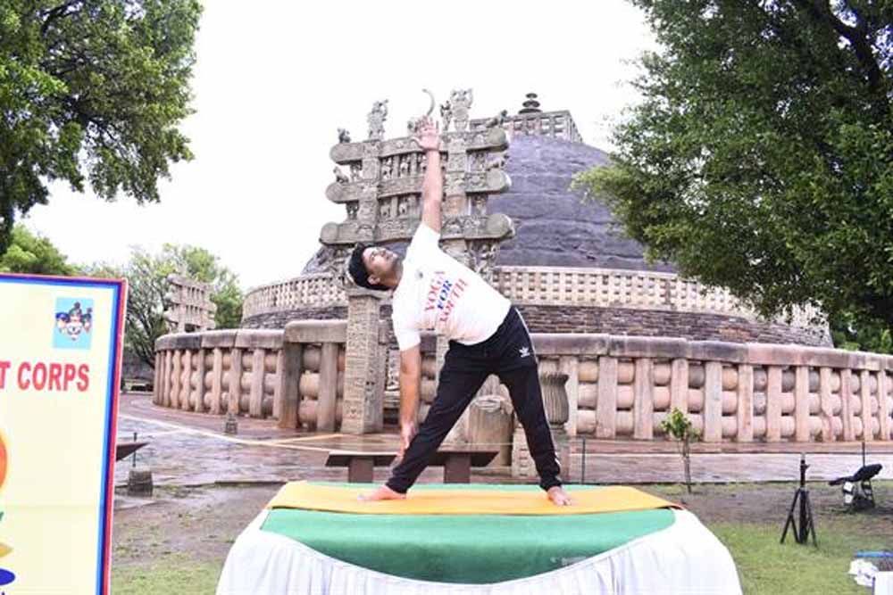 एनसीसी केडेट्स ने उमंग एवं उत्साह से मनाया अंतर्राष्ट्रीय योग दिवस