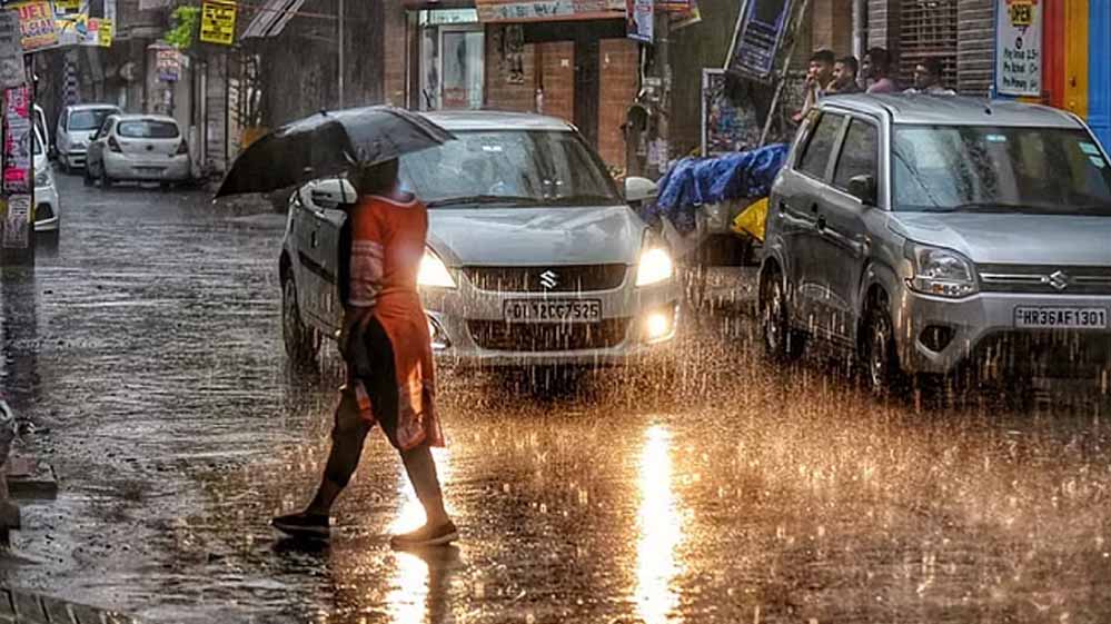 राजधानी रायपुर समेत कई जिलों में जोरदार बारिश,गरियाबंद में चेकडैम टूटा, 16 जिलों में यलो अलर्ट