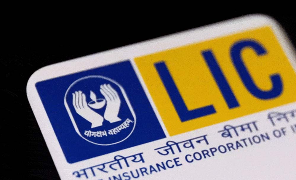 LIC स्टॉक ने रचा नया कीर्तिमान, मार्केट कैप पहुंचा ₹7.34 लाख करोड़