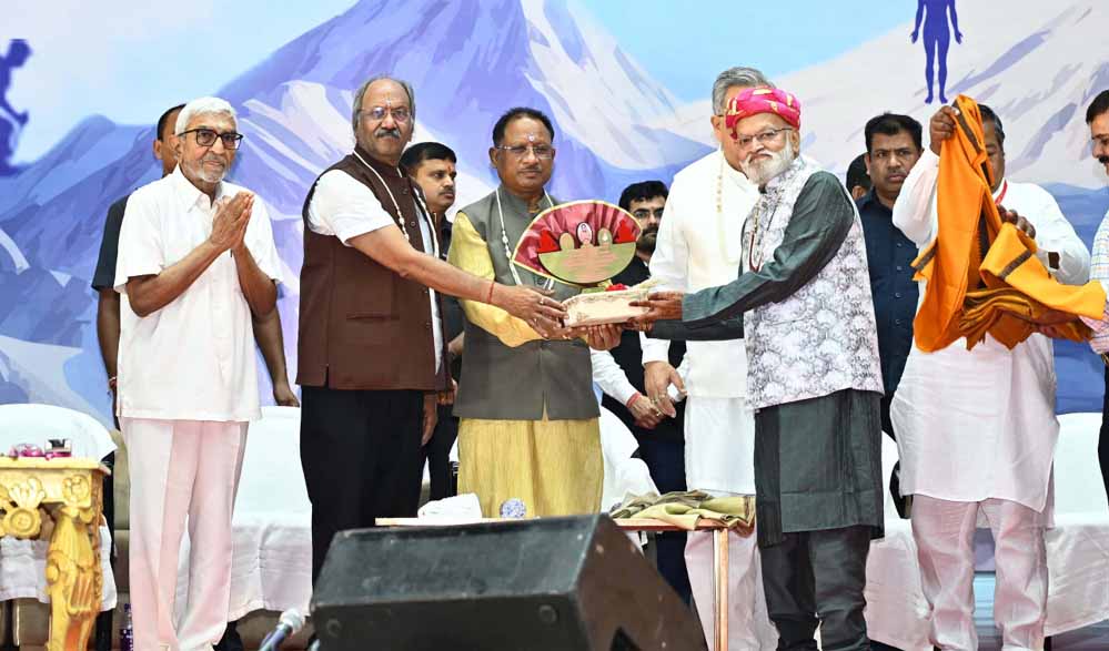 मुख्यमंत्री साय जैन समाज के सिद्धिशिखर विजय उत्सव में हुए शामिल