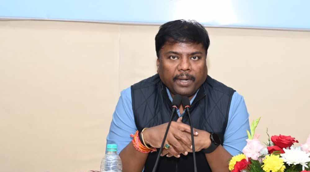 जगदलपुर : वन परिक्षेत्रों में अतिक्रमण के विरुद्ध अभियान चलाकर वन भूमि को मुक्त कराया