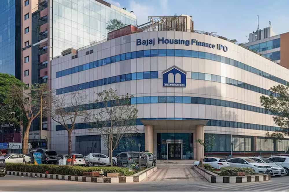 Bajaj Housing Finance के IPO की रिकॉर्डतोड़  लिस्टिंग, पहले ही दिन पैसे डबल, अब क्या करें?