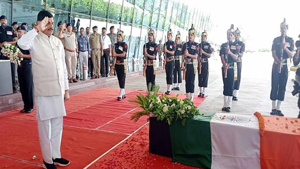 शहीद प्रदीप पटेल के माता-पिता को दी जाएगी एक करोड़ रूपए की राशि – मुख्यमंत्री डॉ. यादव