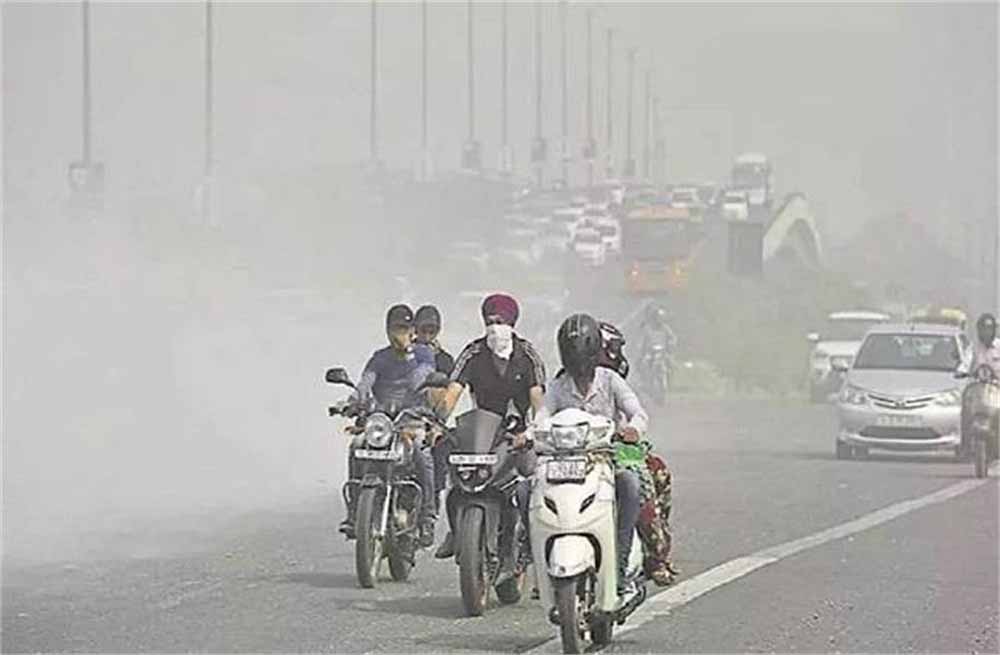 हरियाणा के 3 शहरों में AQI-400 पार, पराली जलाने से बढ़े प्रदूषण के कारण हेल्थ इमरजेंसी जैसे हालात