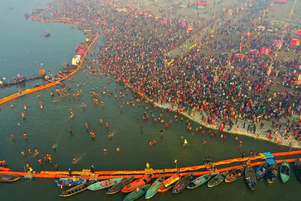 10 हजार सफाईकर्मी दिन रात महाकुंभ क्षेत्र को चमकाने के लिए लगे,  योगी सरकार  कर्मियों की सुविधा और सम्मान का विशेष ध्यान रख रही