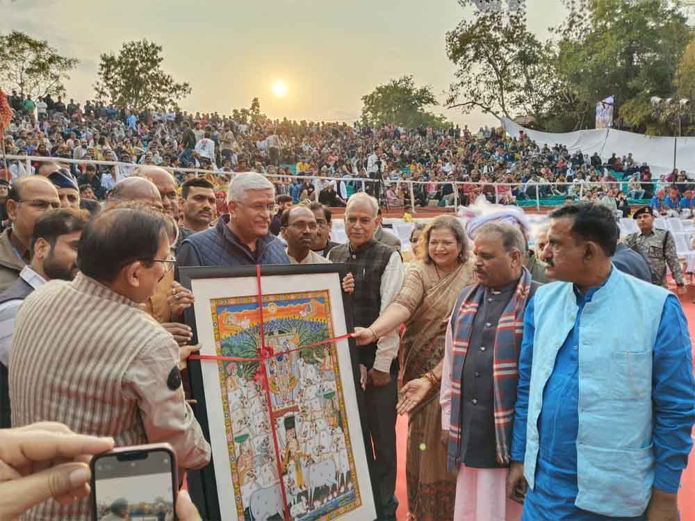 राजस्थान-उदयपुर में शिल्पग्राम महोत्सव में मंत्री गजेंद्र सिंह शेखावत बोले-विश्वभर में पहचान बना रही भारतीय संस्कृति