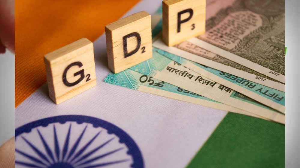 आरबीआई ने चालू वित्त वर्ष के लिए GDP ग्रोथ रेट के अनुमान को 7.2 प्रतिशत से घटाकर 6.6 प्रतिशत कर दिया