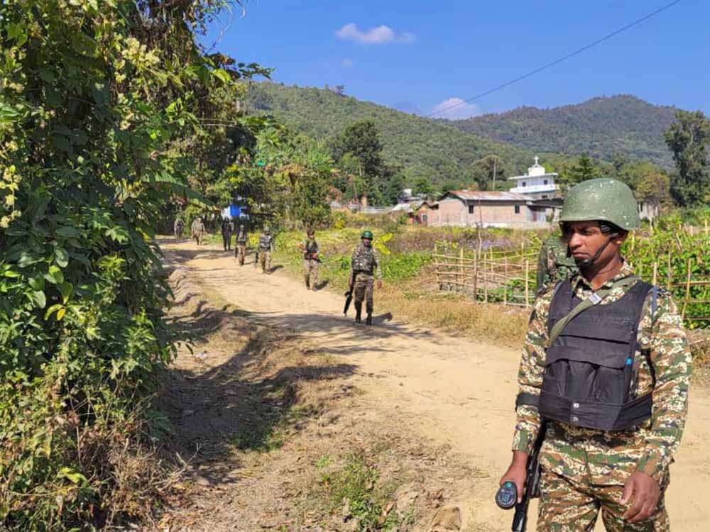 मणिपुर से फिर हिंसा: दो अलग-अलग घटनाओं में तीन लोग मारे गए, एक उग्रवादी भी ढेर