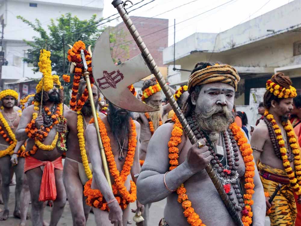 महाकुंभ: अखाड़े तो पहलवानों के होते हैं, फिर संतों के अखाड़ों का क्या है मतलब और कैसे मिला नाम