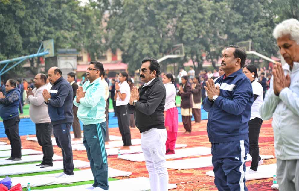 सूर्य नमस्कार, ऊर्जा का उद्गम और युवा ऊर्जा का प्रवाह – लोक निर्माण मंत्री सिंह