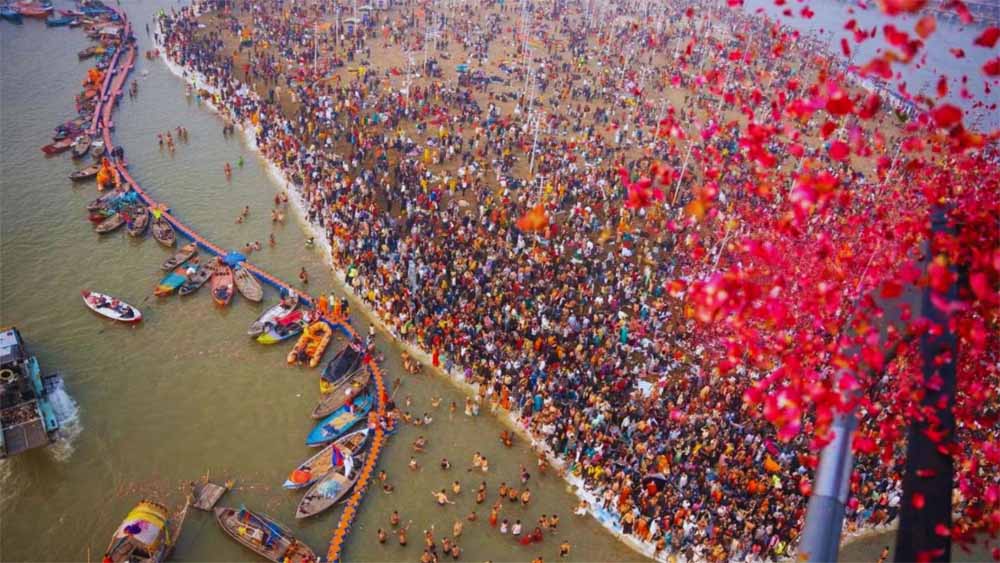 मौनी अमावस्या के अमृत स्नान पर्व पर योगी सरकार श्रद्धालुओं पर कराएगी पुष्प वर्षा