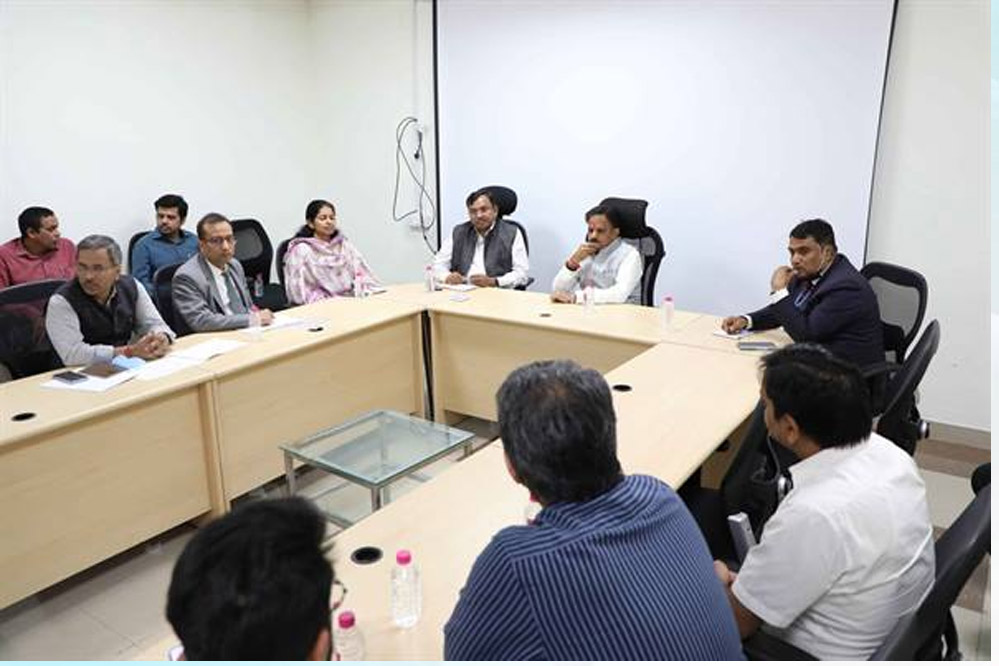 उप मुख्यमंत्री शुक्ल ने सुपर स्पेशलिटी अस्पताल के रिक्त पदों की नियमित पूर्ति के दिए निर्देश