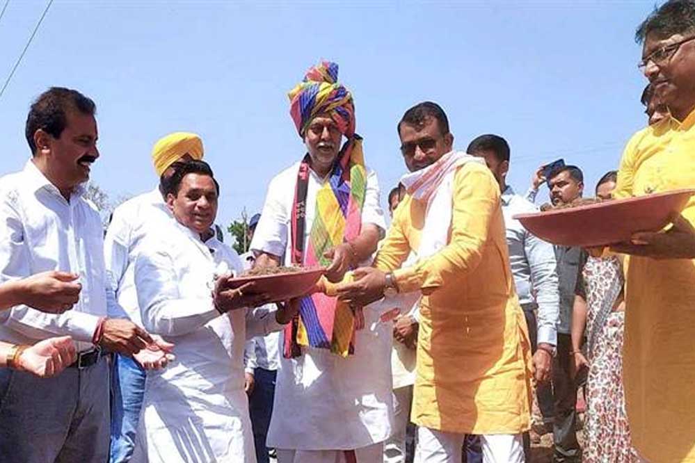मंत्री पटेल ने नर्मदा की सहायक कावेरी नदी के उद्गम स्थल में की पूजा-अर्चना