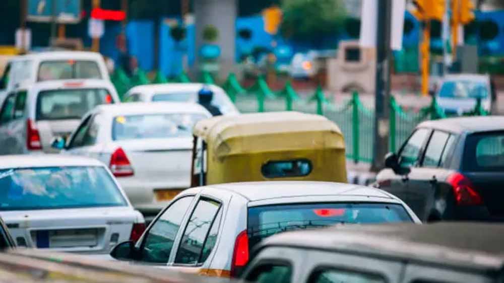 देश की राजधानी में बैन होगी 10-15 साल पुराने वाहनों एंट्री, नहीं मिलेगा फ्यूल