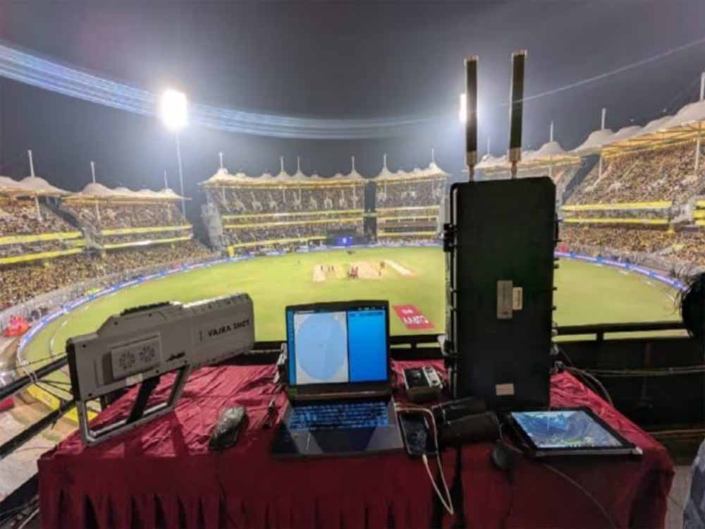 भारत-पाकिस्तान टेंशन के बीच IPL 2025 की सुरक्षा कर रहा है स्वदेशी कवच, स्टेडियम की हवाई सेंधमारी पर लगा पूर्ण विराम