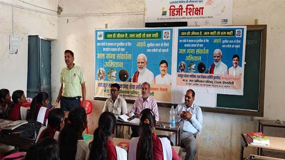 जन प्रतिनिधियों की उपस्थिति में जन भागीदारी से हो रहे है कार्य