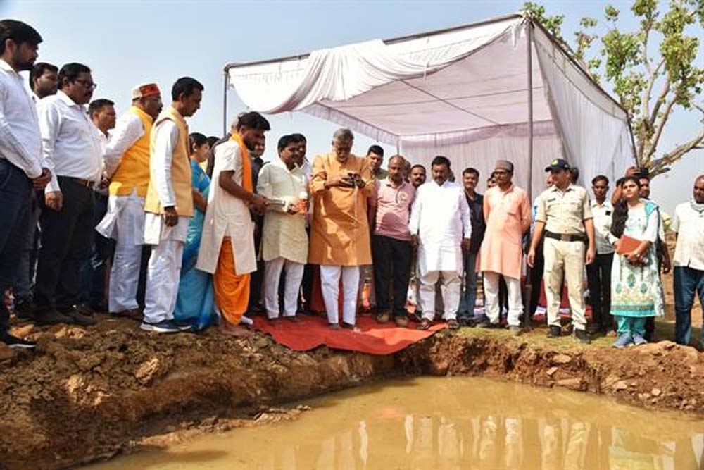 ग्रामीण विकास मंत्री ने बिछिया नदी के उद्गम स्थल पर की पूजा-अर्चना