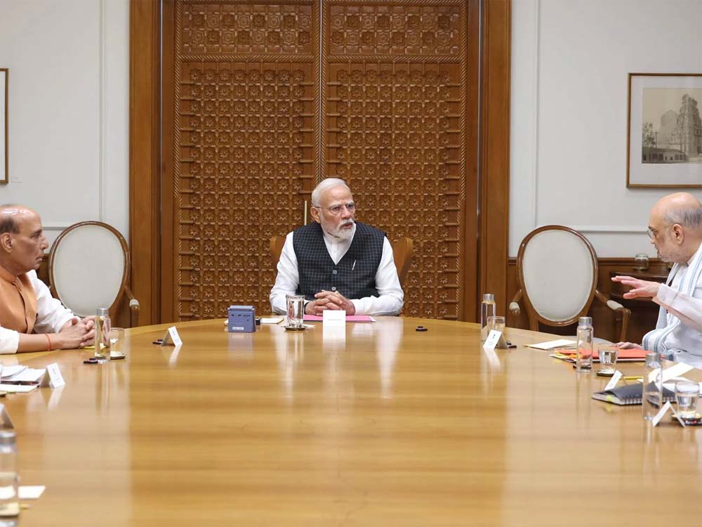 पहलगाम हमले के बाद भारत- पाकिस्तान में चरम पर तनाव, सरकार बोली- पाक से जल्द से जल्द वापस लौटें भारतीय