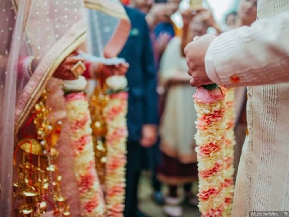 सुहागरात तो दूर शादी का सपना भी रह गया अधूरा, दुल्हन के बताने के बाद भी दो-दो गलतियां कर बैठा दूल्हा