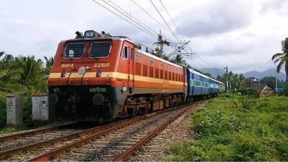 भोपाल मंडल के इटारसी स्टेशन से होकर गुजरेगी धनबाद–लोकमान्य तिलक टर्मिनस–धनबाद साप्ताहिक ग्रीष्मकालीन विशेष ट्रेन